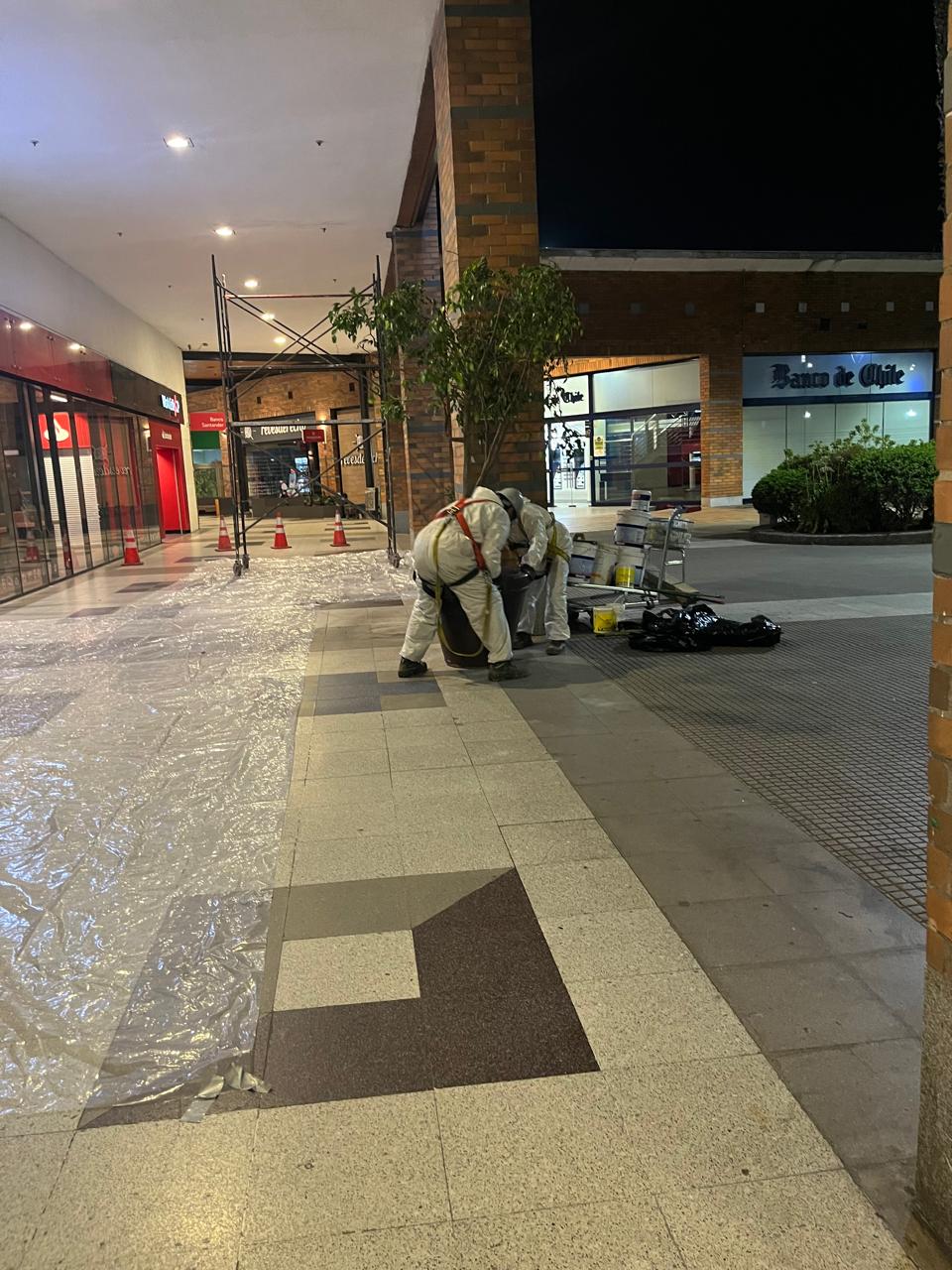 CONSTRUCCIÓN DE LOCALES Y REPARACIONES