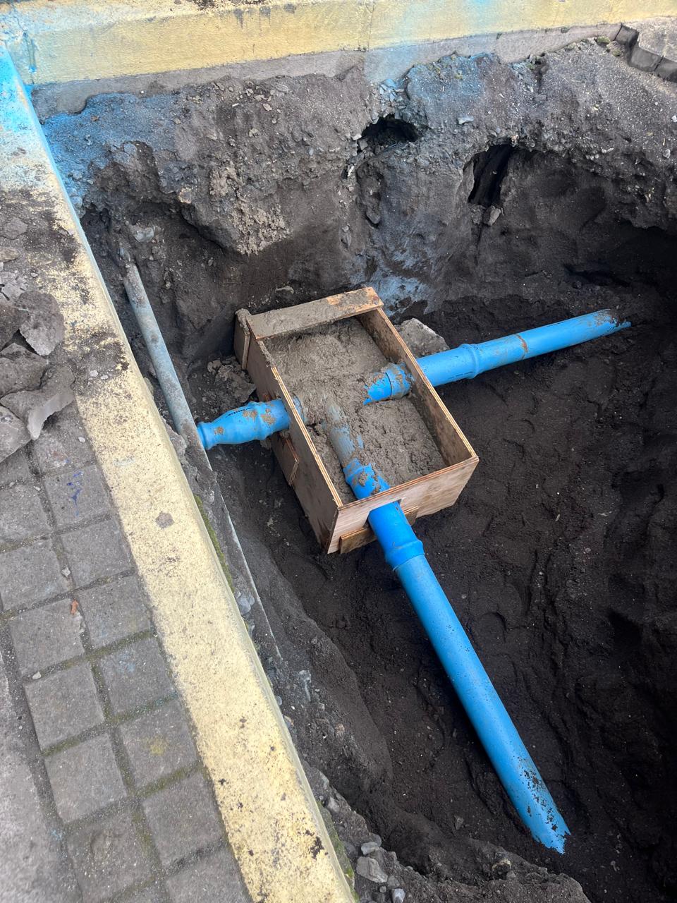 CONSTRUCCIÓN DE LOCALES Y REPARACIONES